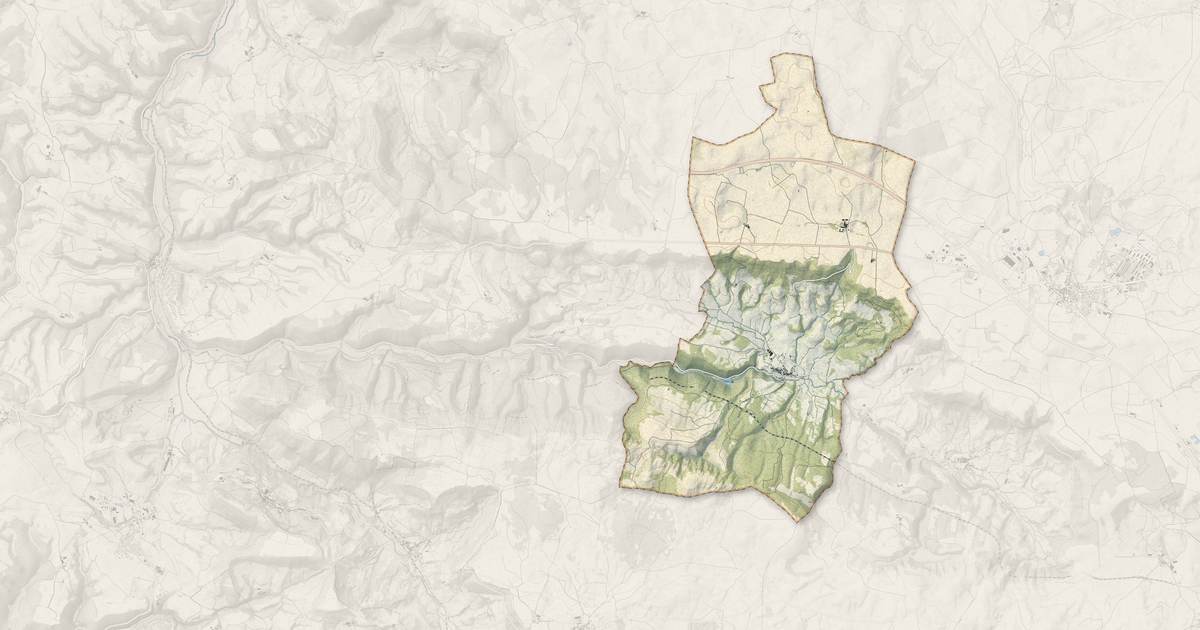 Portrait cartographique de Lapanouse-de-Cernon : relief, eau, forêts, bâti et voies, calculés à partir des données de l'IGN