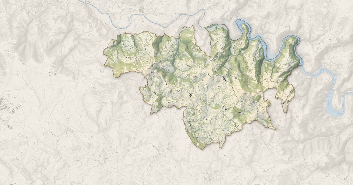 Portrait cartographique de Lassouts : relief, eau, forêts, bâti et voies, calculés à partir des données de l'IGN
