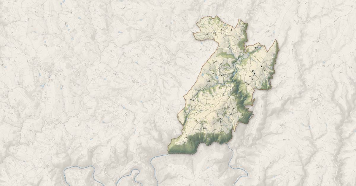Portrait cartographique de Lescure-Jaoul : relief, eau, forêts, bâti et voies, calculés à partir des données de l'IGN