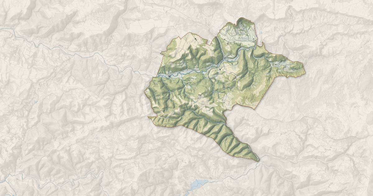 Portrait cartographique de Fondamente : relief, eau, forêts, bâti et voies, calculés à partir des données de l'IGN