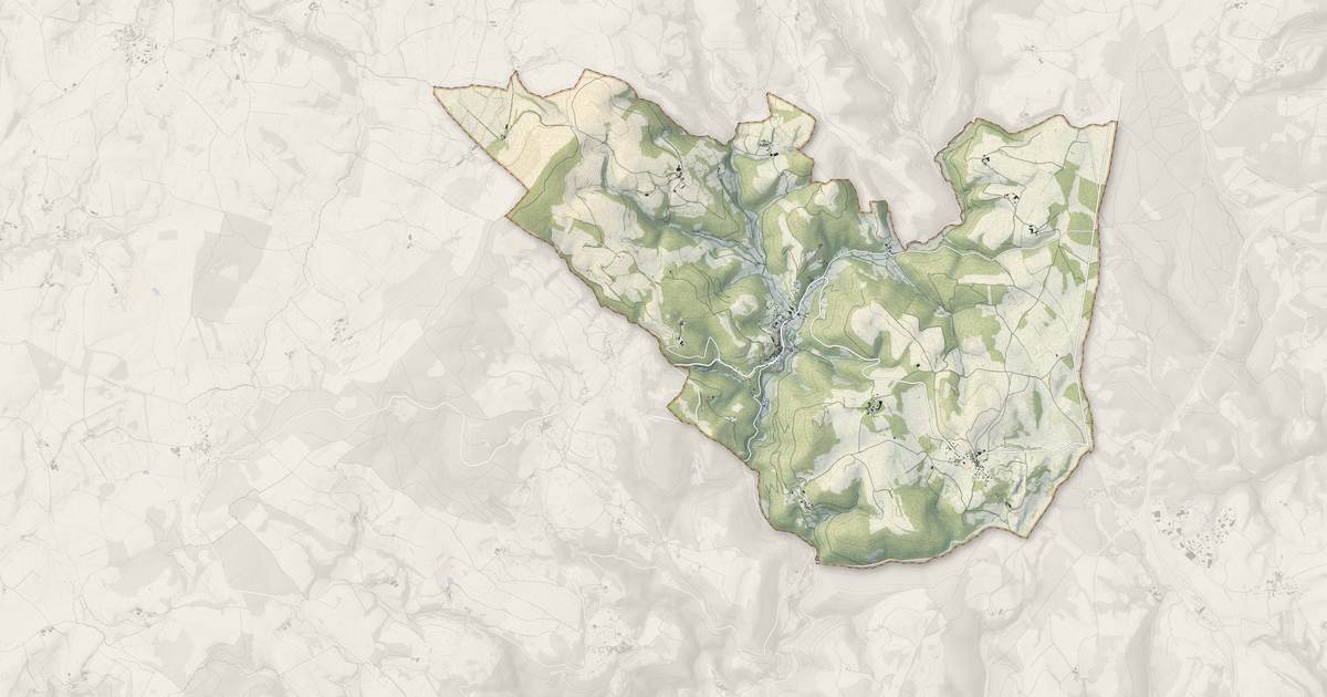 Portrait cartographique de Saint-Beauzély : relief, eau, forêts, bâti et voies, calculés à partir des données de l'IGN