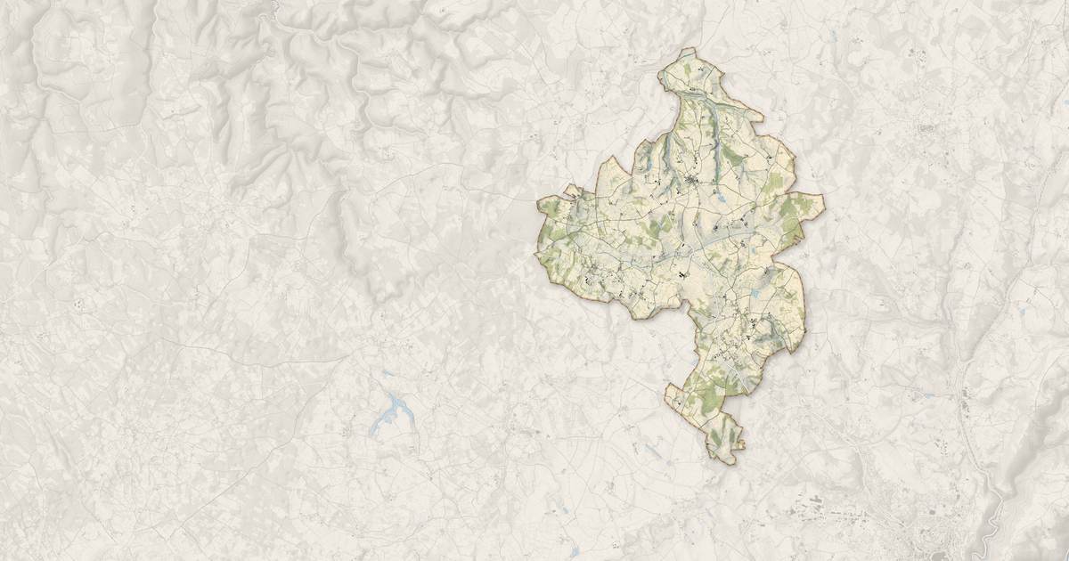 Portrait cartographique de Sainte-Croix : relief, eau, forêts, bâti et voies, calculés à partir des données de l'IGN