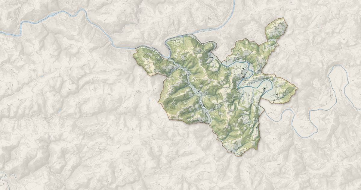 Portrait cartographique de Saint-Izaire : relief, eau, forêts, bâti et voies, calculés à partir des données de l'IGN