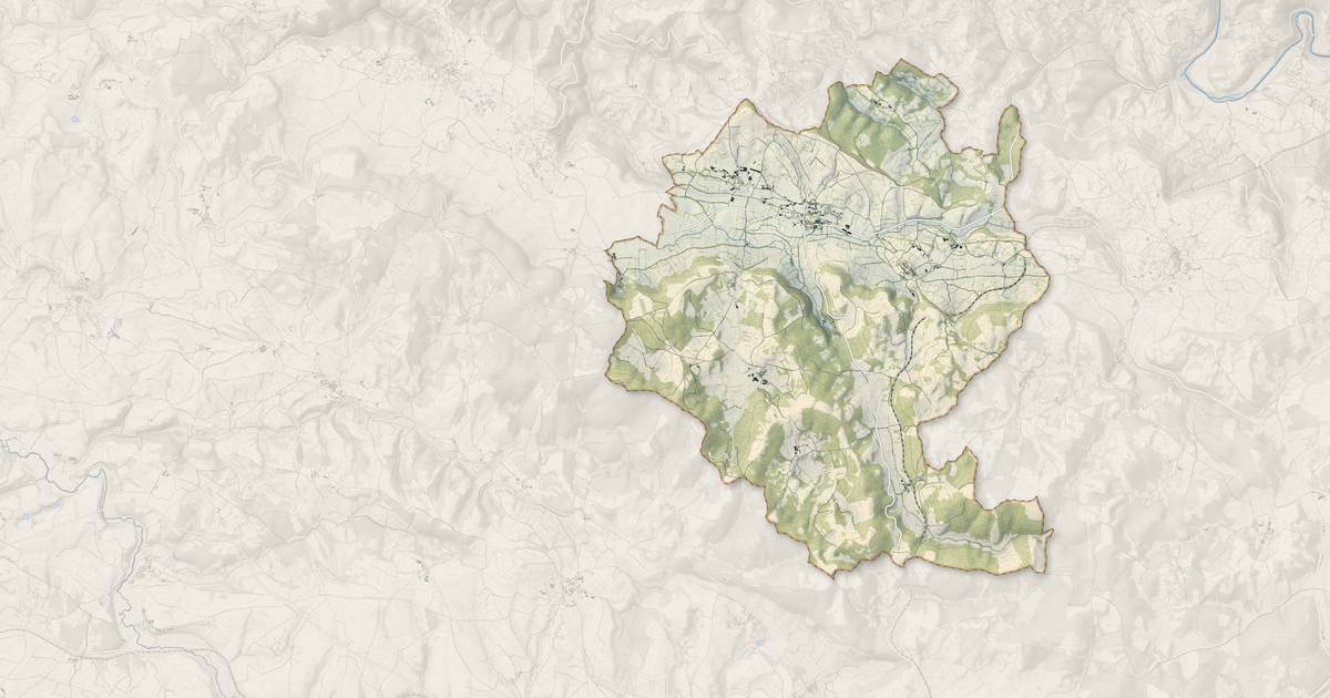 Portrait cartographique de Saint-Saturnin-de-Lenne : relief, eau, forêts, bâti et voies, calculés à partir des données de l'IGN