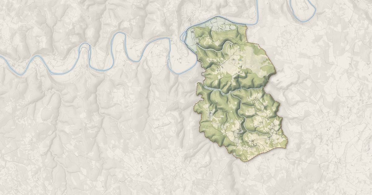 Portrait cartographique de Salvagnac-Cajarc : relief, eau, forêts, bâti et voies, calculés à partir des données de l'IGN