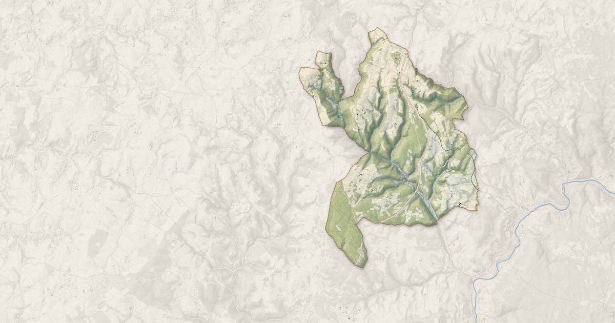 Portrait cartographique de Verrières : relief, eau, forêts, bâti et voies, calculés à partir des données de l'IGN