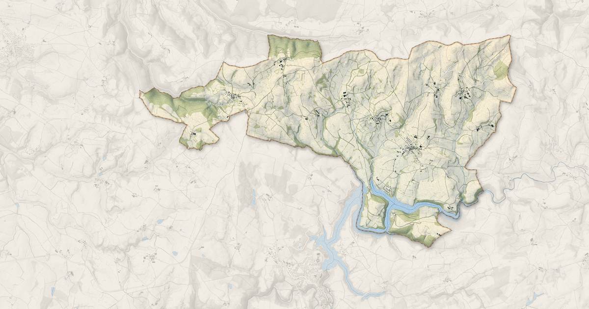 Portrait cartographique de Le Vibal : relief, eau, forêts, bâti et voies, calculés à partir des données de l'IGN