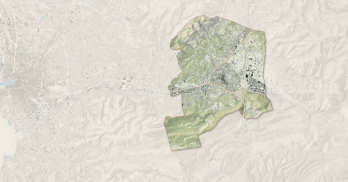 Portrait cartographique de Aubagne : relief, eau, forêts, bâti et voies, calculés à partir des données de l'IGN