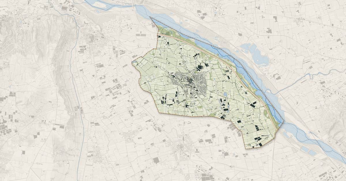 Portrait cartographique de Cabannes : relief, eau, forêts, bâti et voies, calculés à partir des données de l'IGN