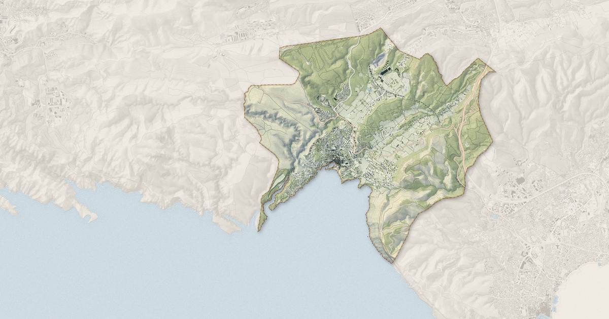 Portrait cartographique de Cassis : relief, eau, forêts, bâti et voies, calculés à partir des données de l'IGN