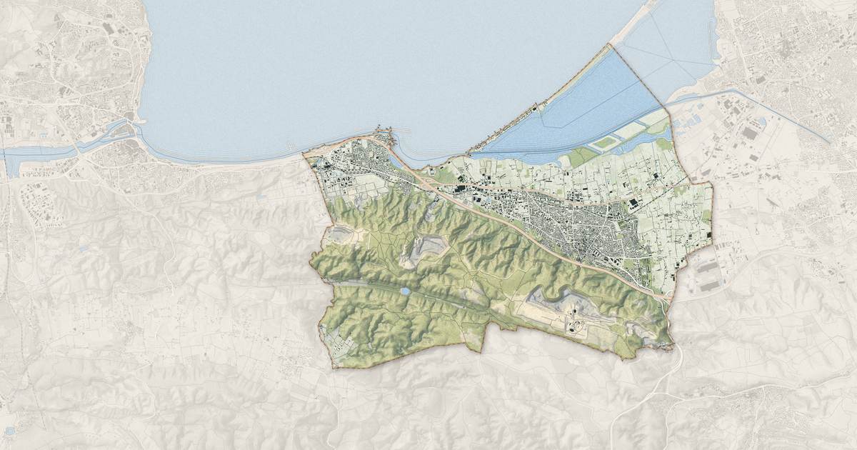 Portrait cartographique de Châteauneuf-les-Martigues : relief, eau, forêts, bâti et voies, calculés à partir des données de l'IGN