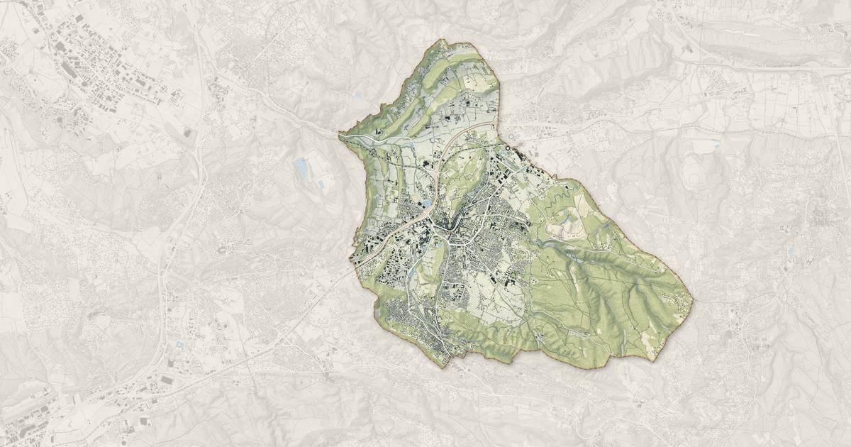 Portrait cartographique de Gardanne : relief, eau, forêts, bâti et voies, calculés à partir des données de l'IGN