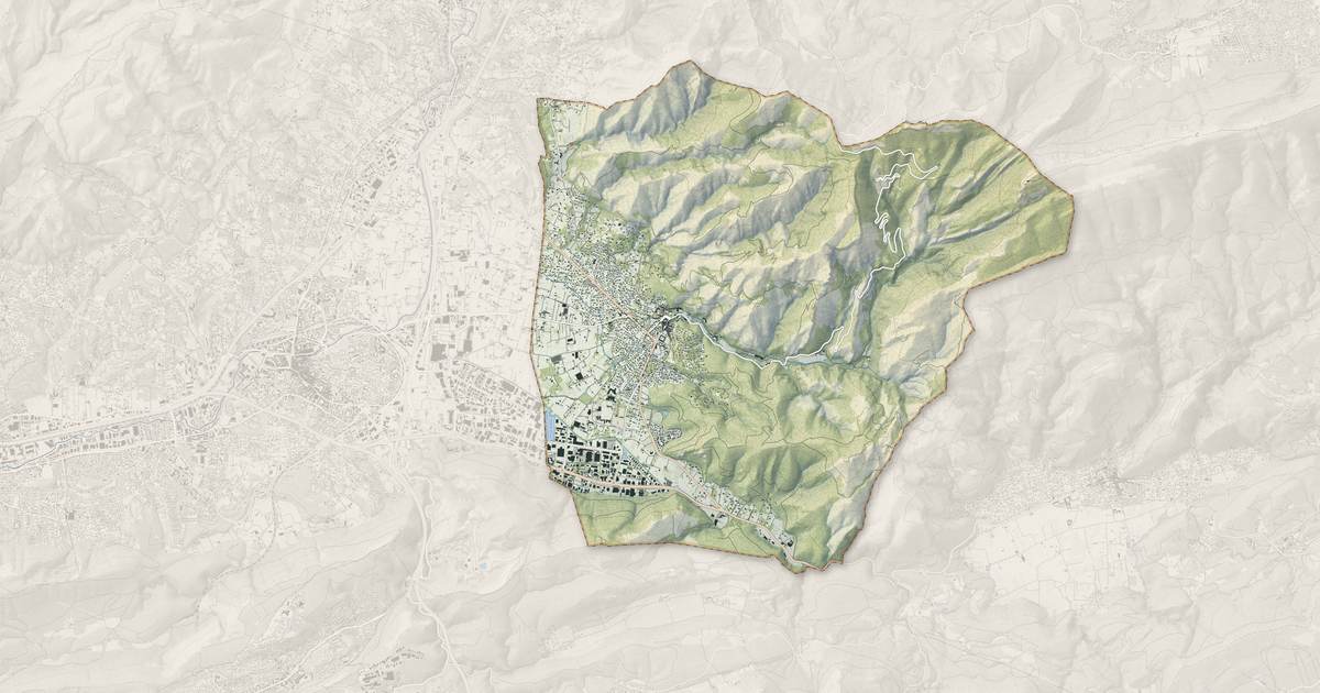 Portrait cartographique de Gémenos : relief, eau, forêts, bâti et voies, calculés à partir des données de l'IGN