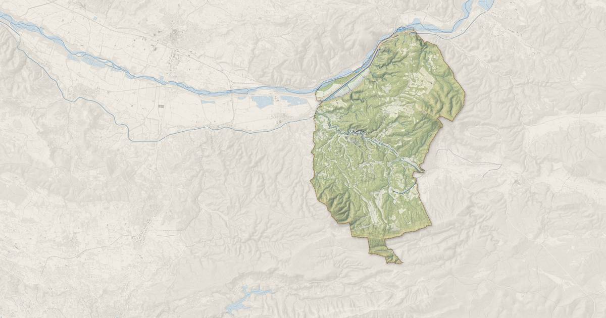 Portrait cartographique de Jouques : relief, eau, forêts, bâti et voies, calculés à partir des données de l'IGN