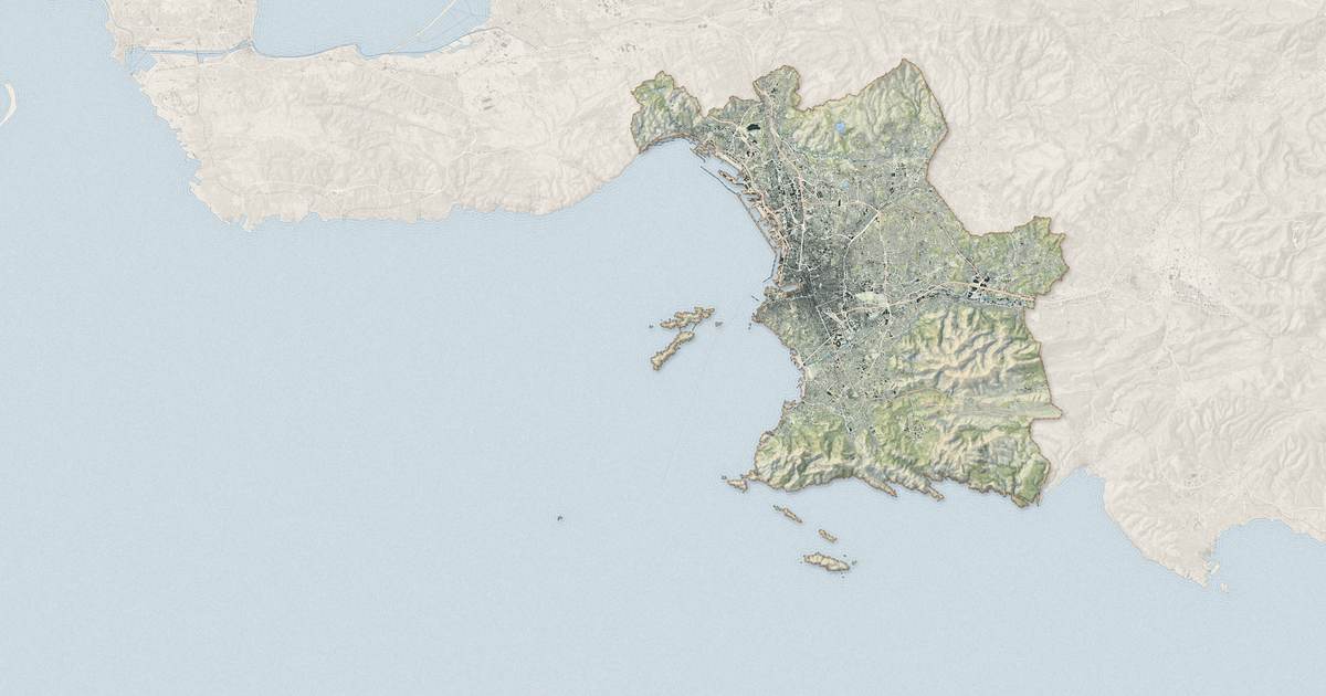 Portrait cartographique de Marseille : relief, eau, forêts, bâti et voies, calculés à partir des données de l'IGN