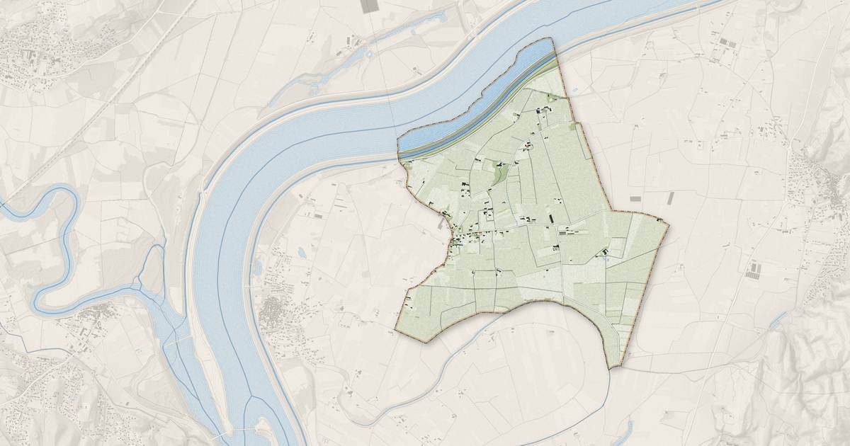 Portrait cartographique de Saint-Pierre-de-Mézoargues : relief, eau, forêts, bâti et voies, calculés à partir des données de l'IGN