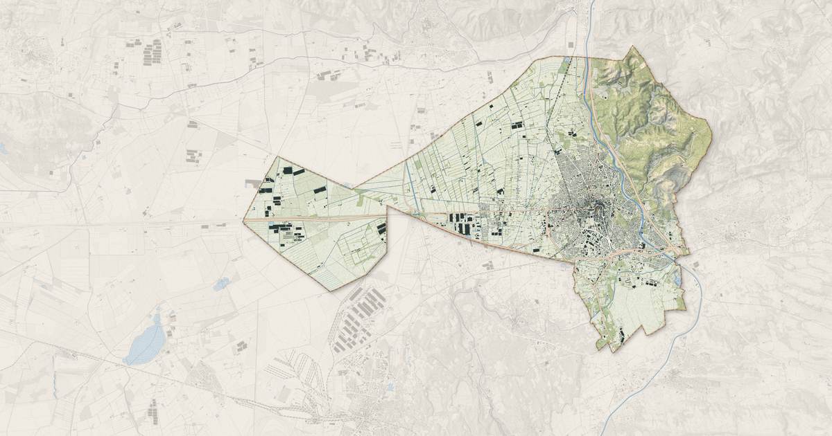 Portrait cartographique de Salon-de-Provence : relief, eau, forêts, bâti et voies, calculés à partir des données de l'IGN