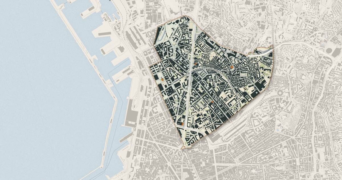 Portrait cartographique de Marseille 3e Arrondissement : relief, eau, forêts, bâti et voies, calculés à partir des données de l'IGN