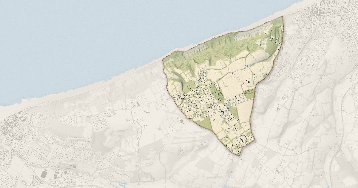 Portrait cartographique de Auberville : relief, eau, forêts, bâti et voies, calculés à partir des données de l'IGN