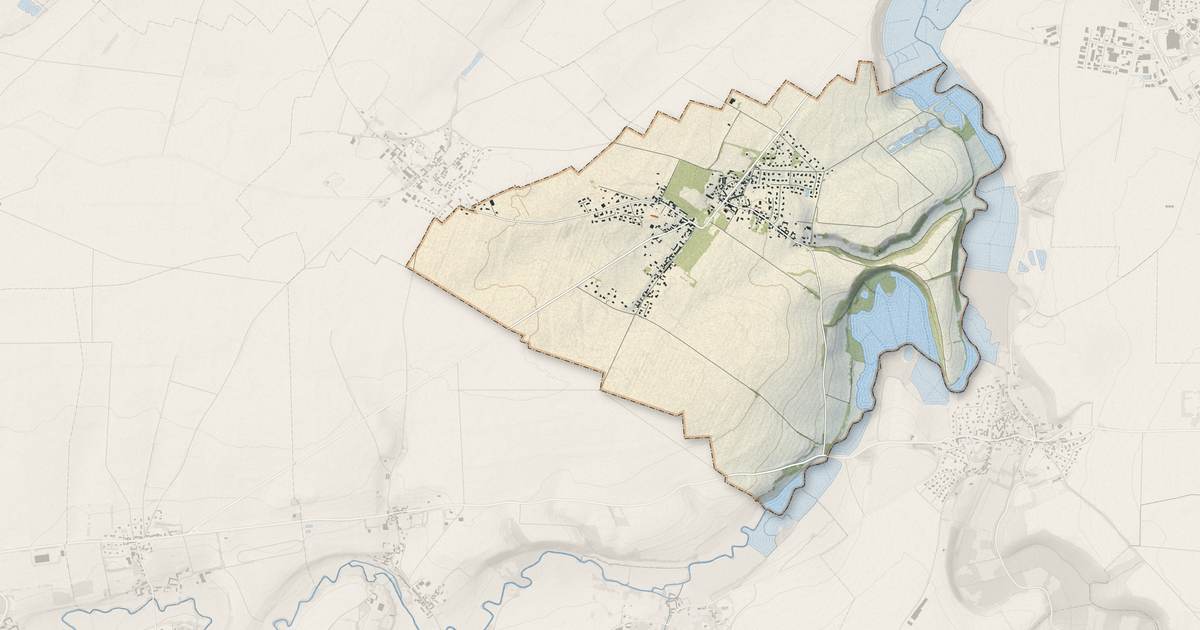 Portrait cartographique de Banville : relief, eau, forêts, bâti et voies, calculés à partir des données de l'IGN