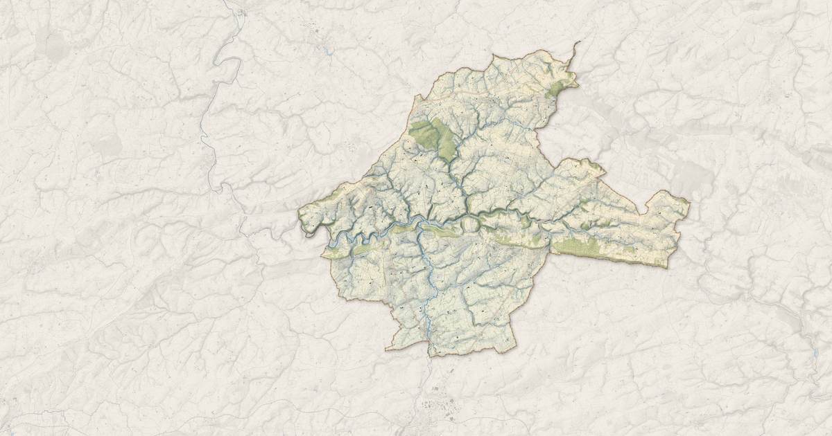 Portrait cartographique de Souleuvre en Bocage : relief, eau, forêts, bâti et voies, calculés à partir des données de l'IGN