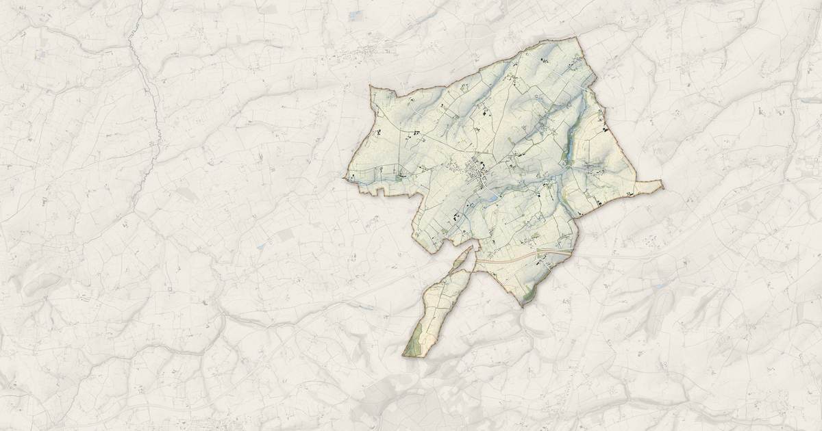 Portrait cartographique de Cahagnes : relief, eau, forêts, bâti et voies, calculés à partir des données de l'IGN
