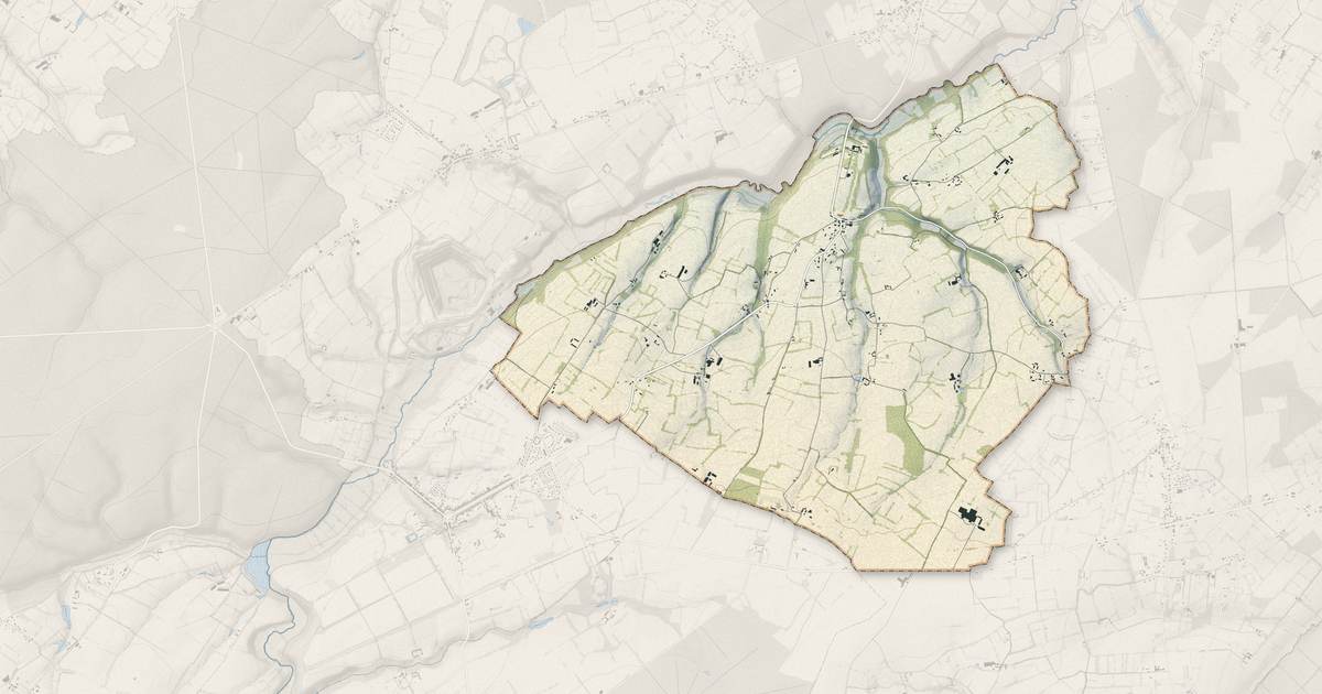 Portrait cartographique de Castillon : relief, eau, forêts, bâti et voies, calculés à partir des données de l'IGN