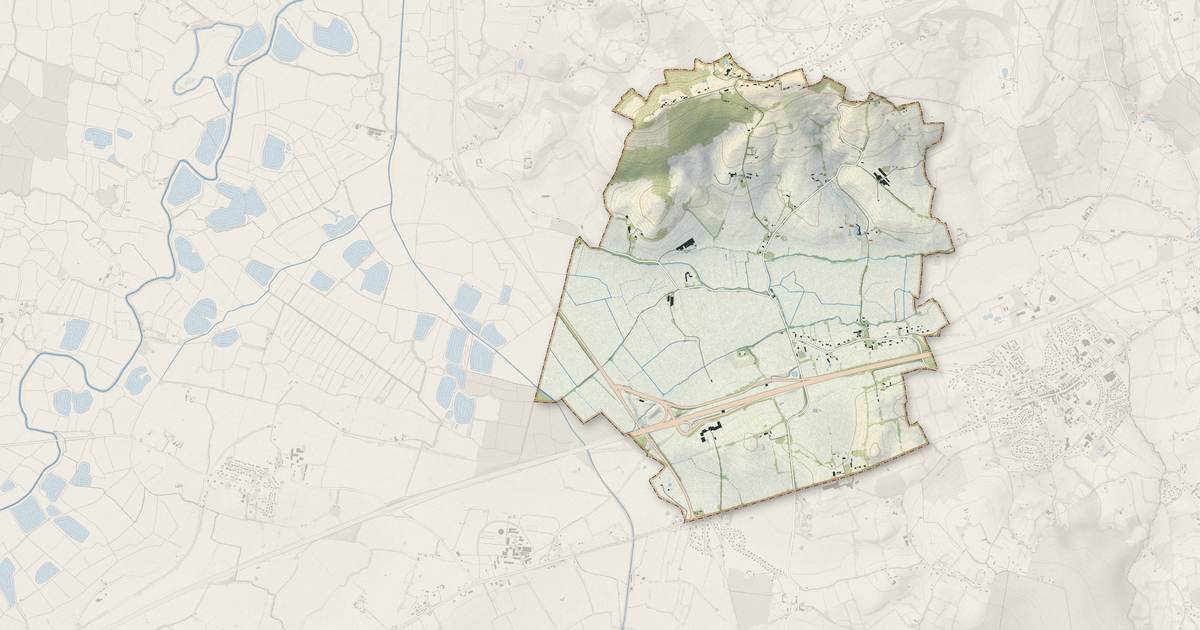 Portrait cartographique de Cricqueville-en-Auge : relief, eau, forêts, bâti et voies, calculés à partir des données de l'IGN