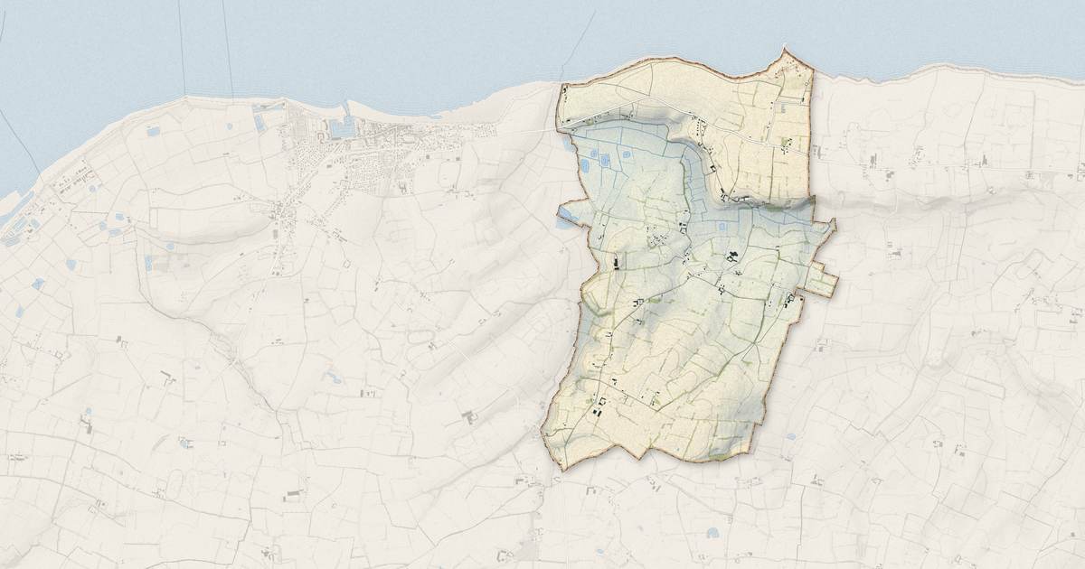 Portrait cartographique de Cricqueville-en-Bessin : relief, eau, forêts, bâti et voies, calculés à partir des données de l'IGN