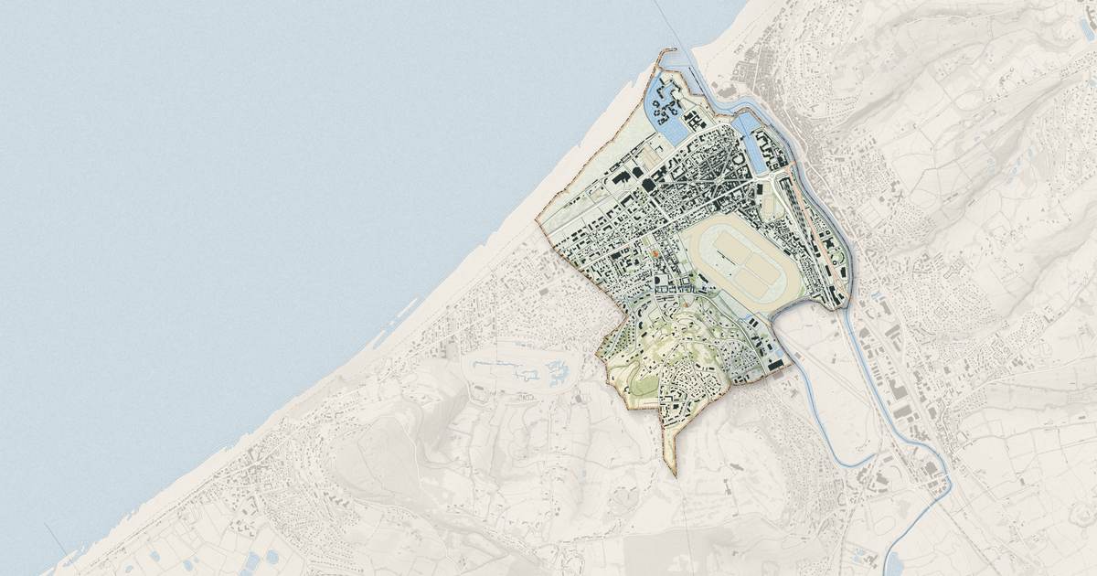 Portrait cartographique de Deauville : relief, eau, forêts, bâti et voies, calculés à partir des données de l'IGN