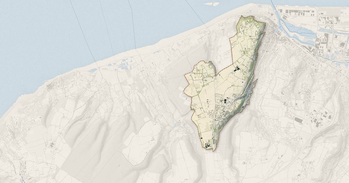 Portrait cartographique de Équemauville : relief, eau, forêts, bâti et voies, calculés à partir des données de l'IGN