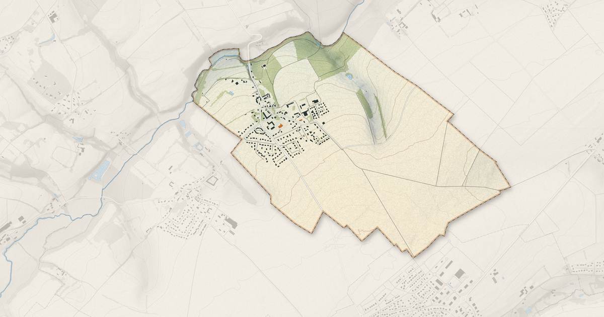 Portrait cartographique de Gavrus : relief, eau, forêts, bâti et voies, calculés à partir des données de l'IGN