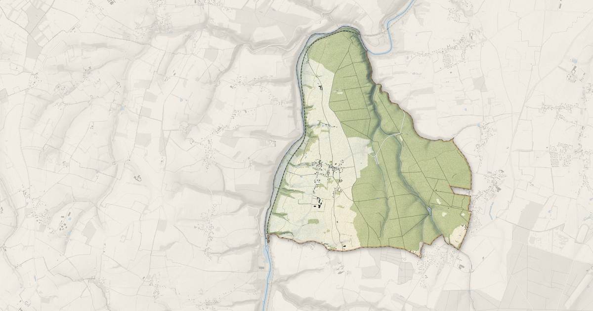 Portrait cartographique de Grimbosq : relief, eau, forêts, bâti et voies, calculés à partir des données de l'IGN