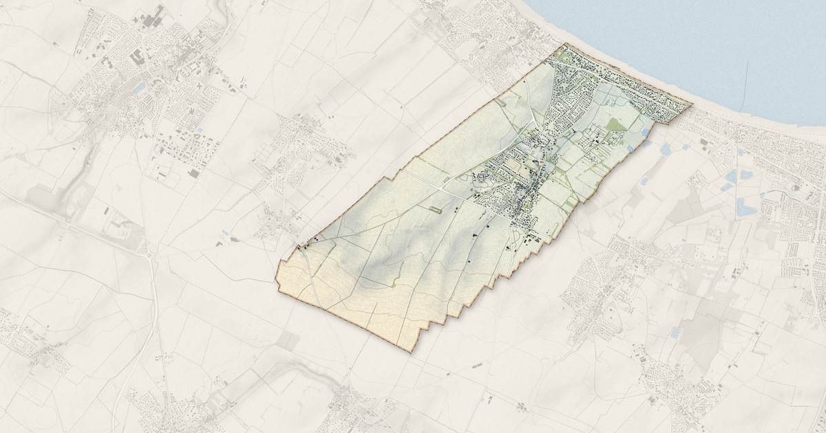 Portrait cartographique de Hermanville-sur-Mer : relief, eau, forêts, bâti et voies, calculés à partir des données de l'IGN