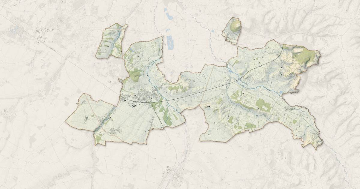 Portrait cartographique de Mézidon Vallée d'Auge : relief, eau, forêts, bâti et voies, calculés à partir des données de l'IGN