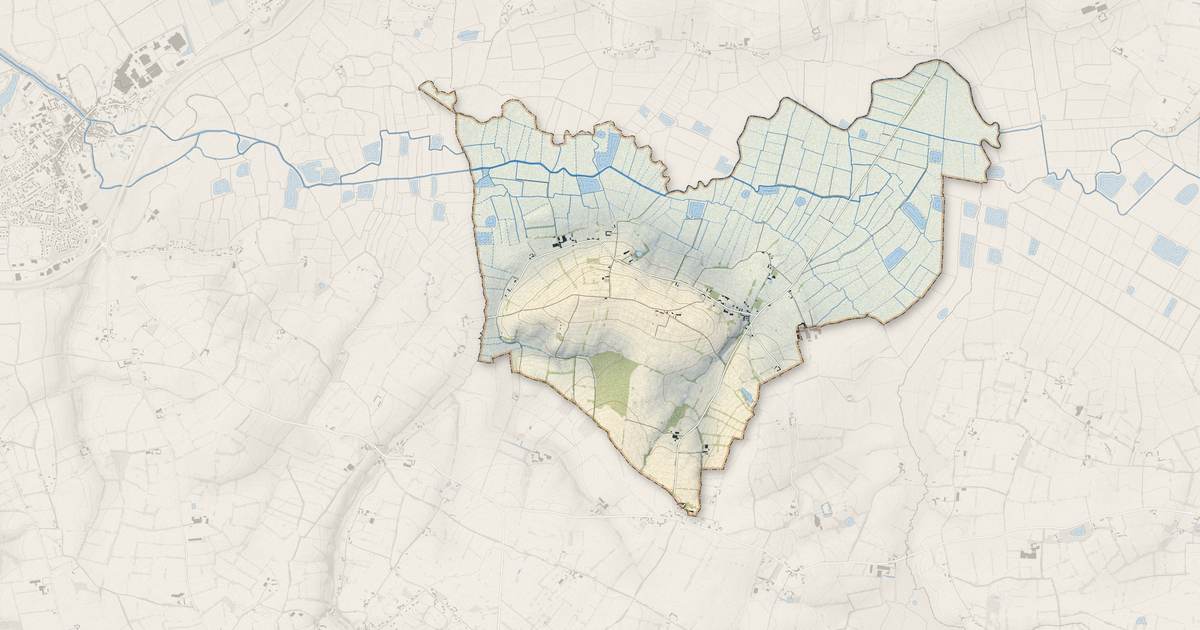 Portrait cartographique de Monfréville : relief, eau, forêts, bâti et voies, calculés à partir des données de l'IGN