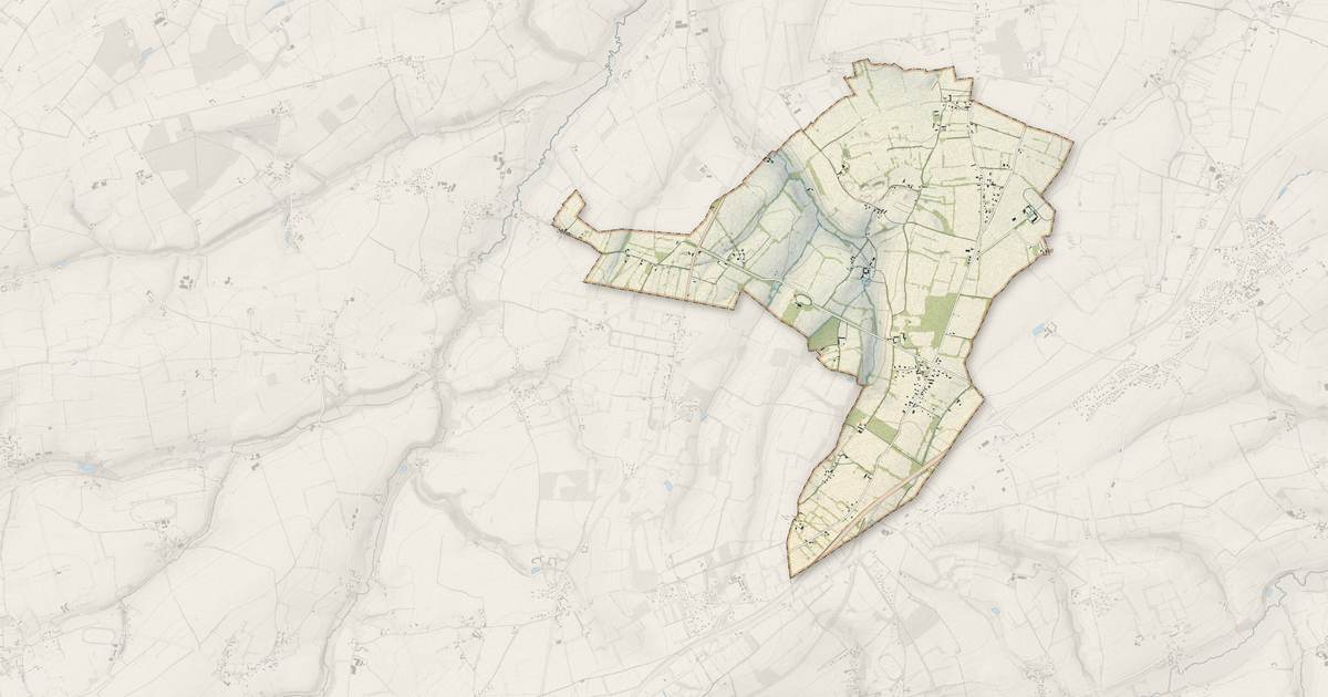 Portrait cartographique de Monts-en-Bessin : relief, eau, forêts, bâti et voies, calculés à partir des données de l'IGN