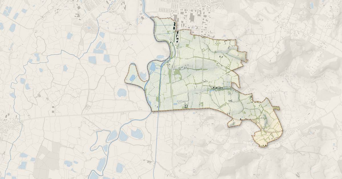 Portrait cartographique de Périers-en-Auge : relief, eau, forêts, bâti et voies, calculés à partir des données de l'IGN