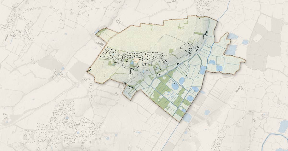 Portrait cartographique de Petiville : relief, eau, forêts, bâti et voies, calculés à partir des données de l'IGN