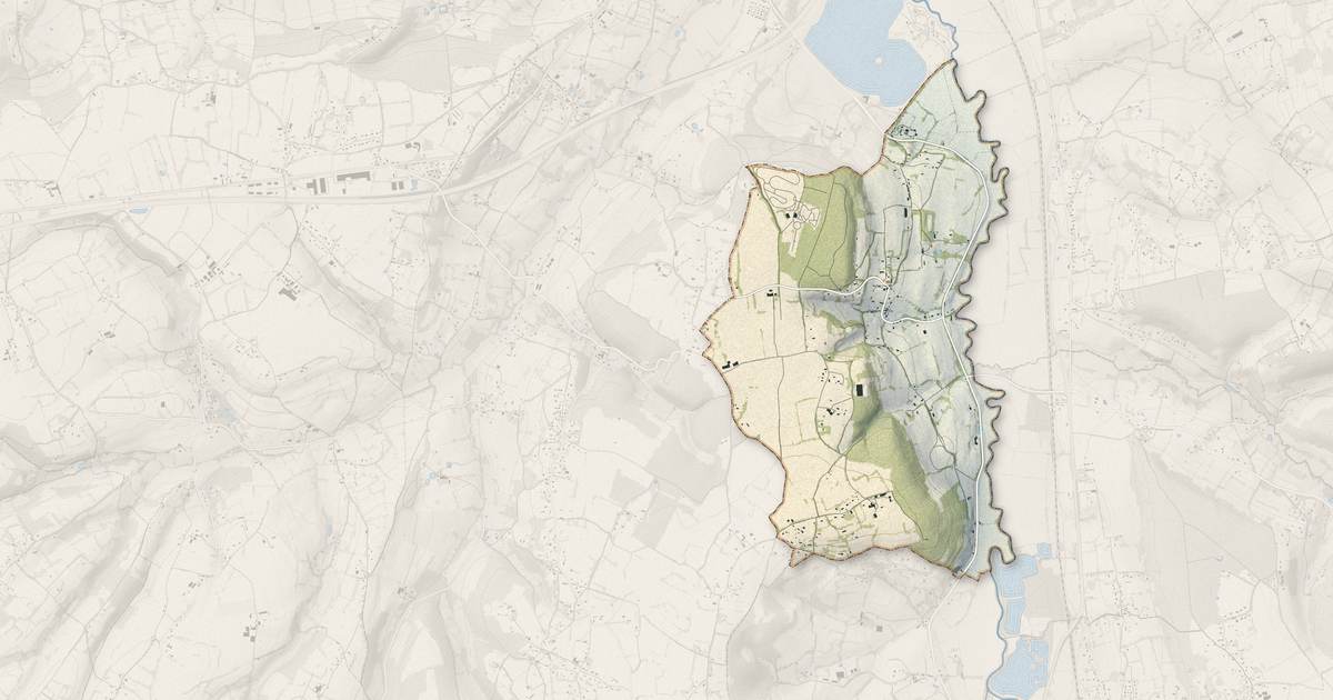 Portrait cartographique de Pierrefitte-en-Auge : relief, eau, forêts, bâti et voies, calculés à partir des données de l'IGN