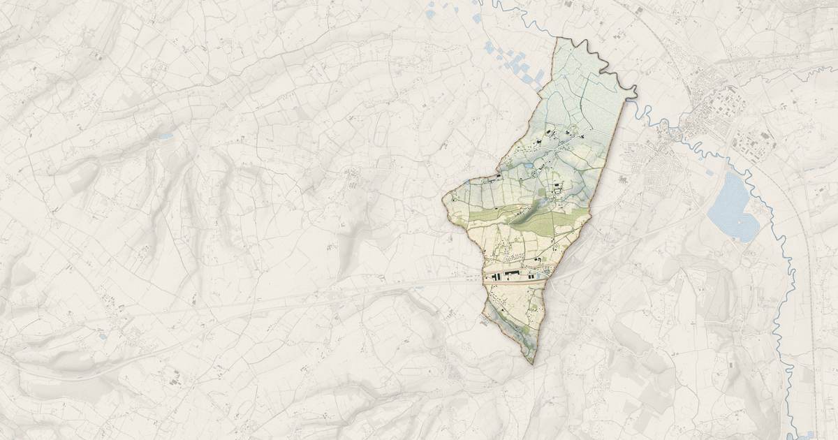 Portrait cartographique de Reux : relief, eau, forêts, bâti et voies, calculés à partir des données de l'IGN