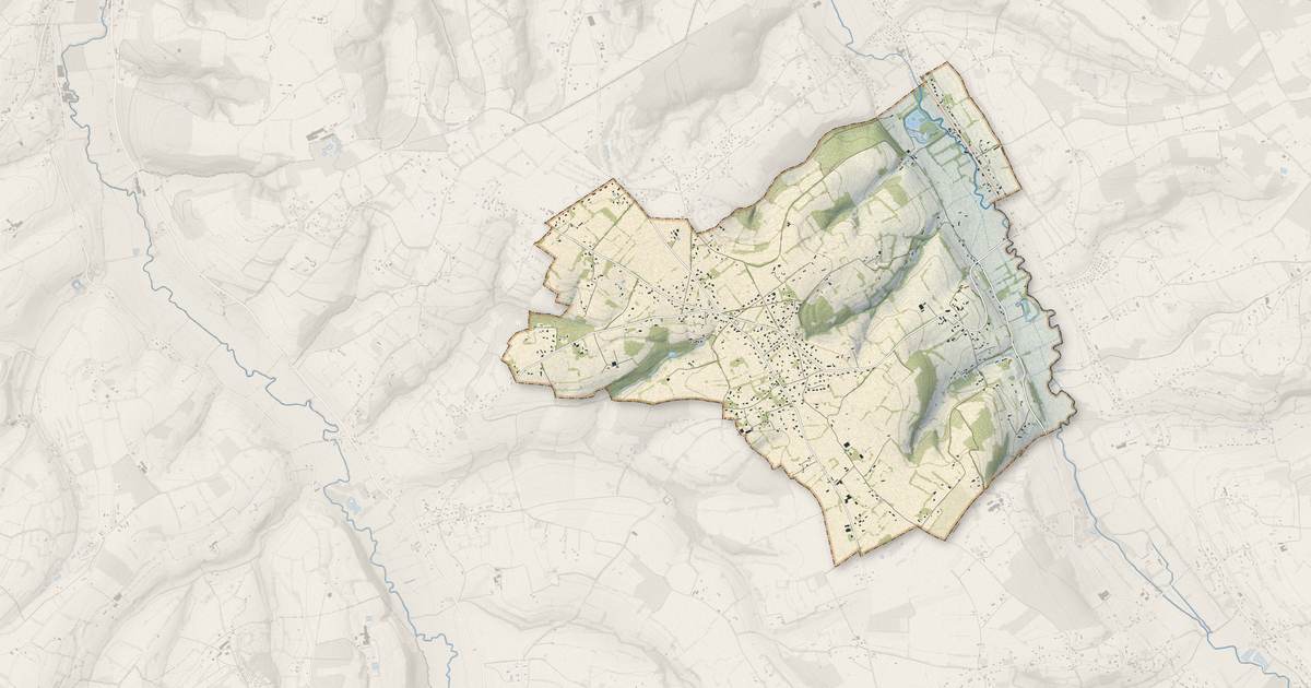 Portrait cartographique de Saint-Martin-de-Mailloc : relief, eau, forêts, bâti et voies, calculés à partir des données de l'IGN