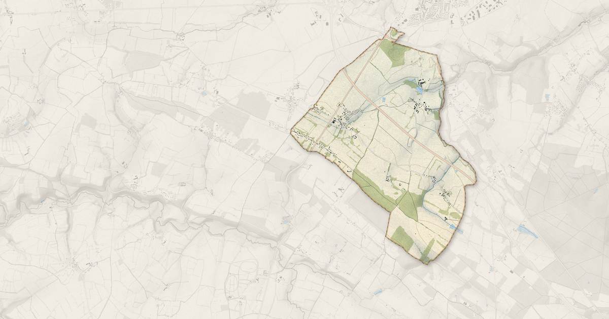 Portrait cartographique de Saint-Pierre-du-Bû : relief, eau, forêts, bâti et voies, calculés à partir des données de l'IGN