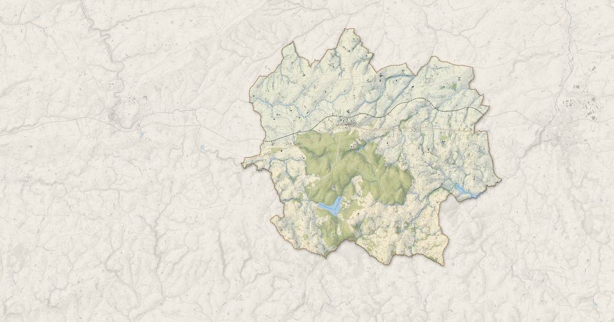 Portrait cartographique de Noues de Sienne : relief, eau, forêts, bâti et voies, calculés à partir des données de l'IGN
