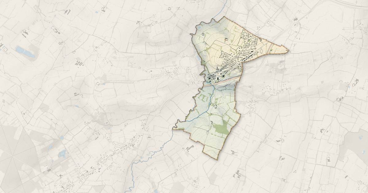 Portrait cartographique de Subles : relief, eau, forêts, bâti et voies, calculés à partir des données de l'IGN