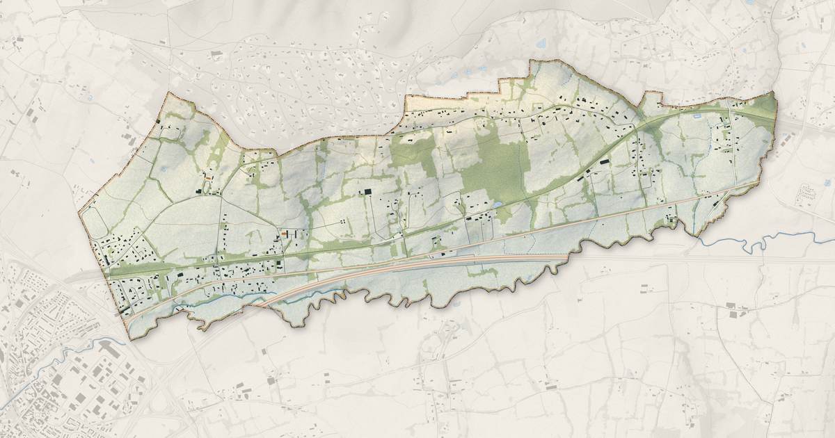 Portrait cartographique de Surville : relief, eau, forêts, bâti et voies, calculés à partir des données de l'IGN