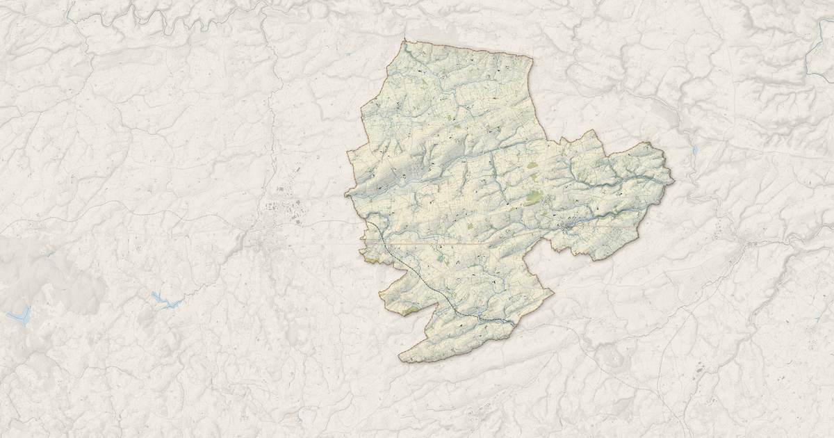 Portrait cartographique de Valdallière : relief, eau, forêts, bâti et voies, calculés à partir des données de l'IGN