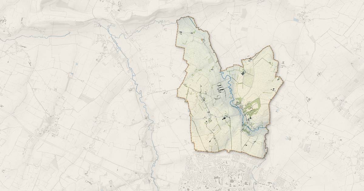 Portrait cartographique de Vaux-sur-Aure : relief, eau, forêts, bâti et voies, calculés à partir des données de l'IGN