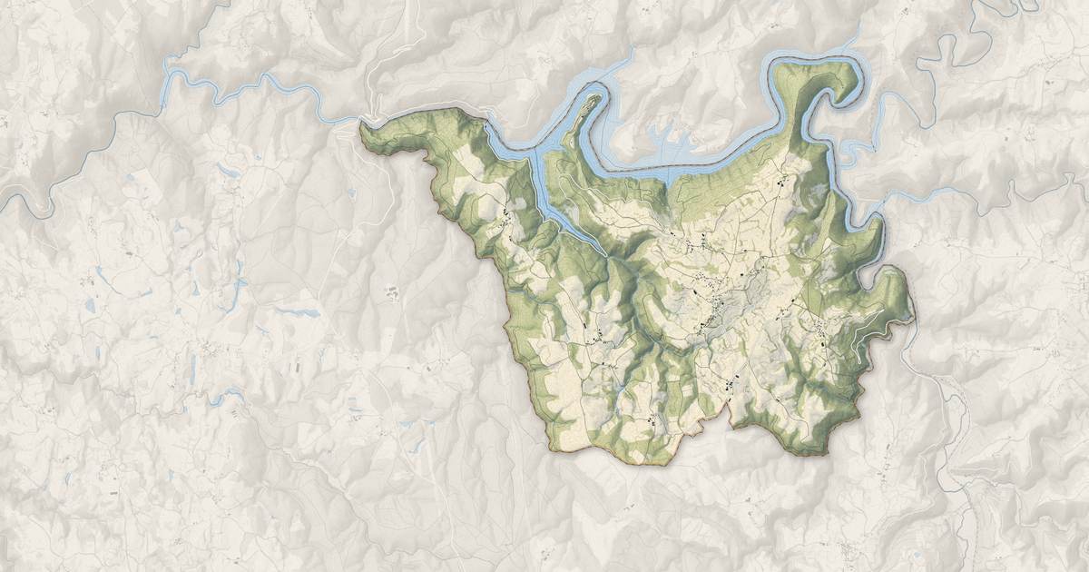 Portrait cartographique de Arnac : relief, eau, forêts, bâti et voies, calculés à partir des données de l'IGN