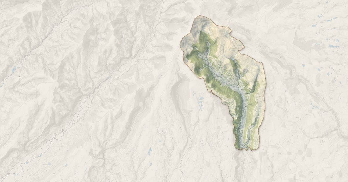 Portrait cartographique de Brezons : relief, eau, forêts, bâti et voies, calculés à partir des données de l'IGN